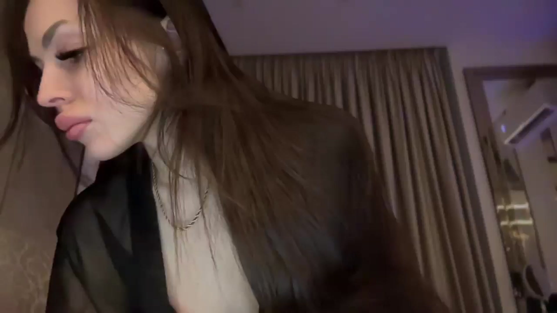 Gallery image thumbnail from UGLYGIRL_'s myfreecams stream on, 02/16/2025, 22:38 image 1 of 20