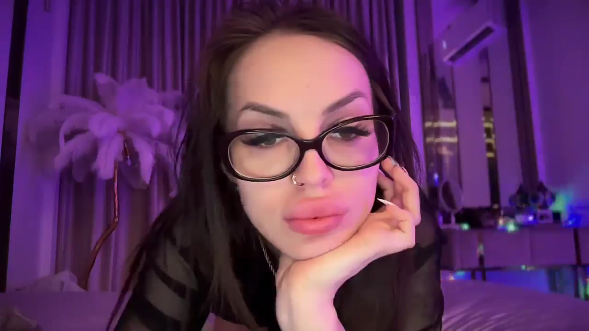 Gallery image thumbnail from UGLYGIRL_'s myfreecams stream on, 02/16/2025, 23:34 image 18 of 20