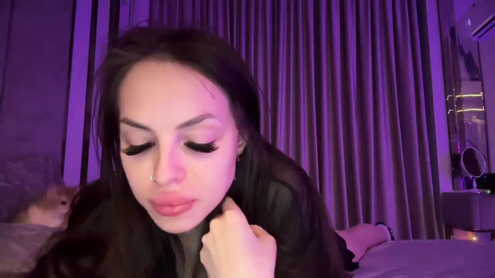Gallery image thumbnail from UGLYGIRL_'s myfreecams stream on, 02/17/2025, 24:00 image 8 of 20