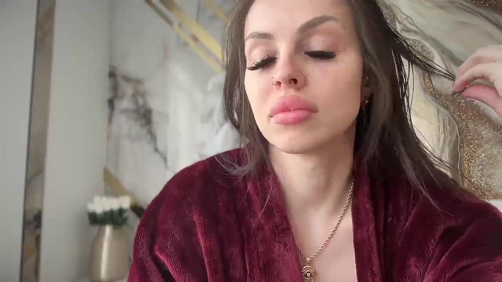 Gallery image thumbnail from UGLYGIRL_'s myfreecams stream on, 02/17/2025, 08:14 image 16 of 20
