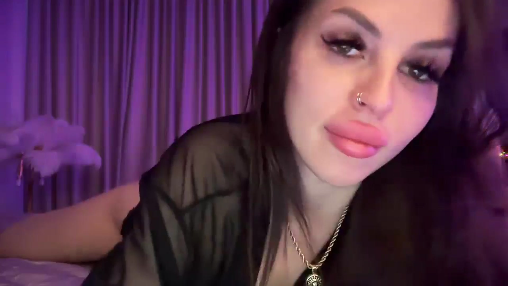 Gallery image thumbnail from UGLYGIRL_'s myfreecams stream on, 02/19/2025, 04:52 image 14 of 20