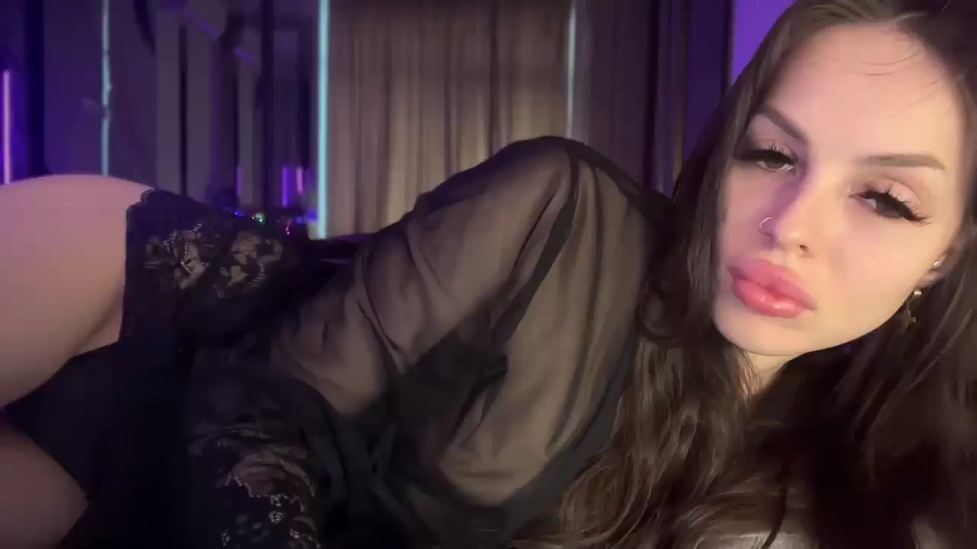 Gallery image thumbnail from UGLYGIRL_'s myfreecams stream on, 02/19/2025, 06:49 image 6 of 20