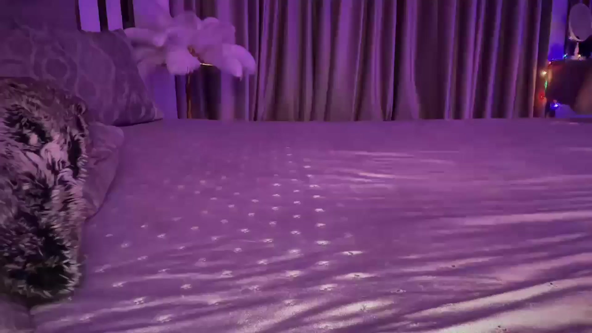 Gallery image thumbnail from UGLYGIRL_'s myfreecams stream on, 02/21/2025, 21:18 image 15 of 20