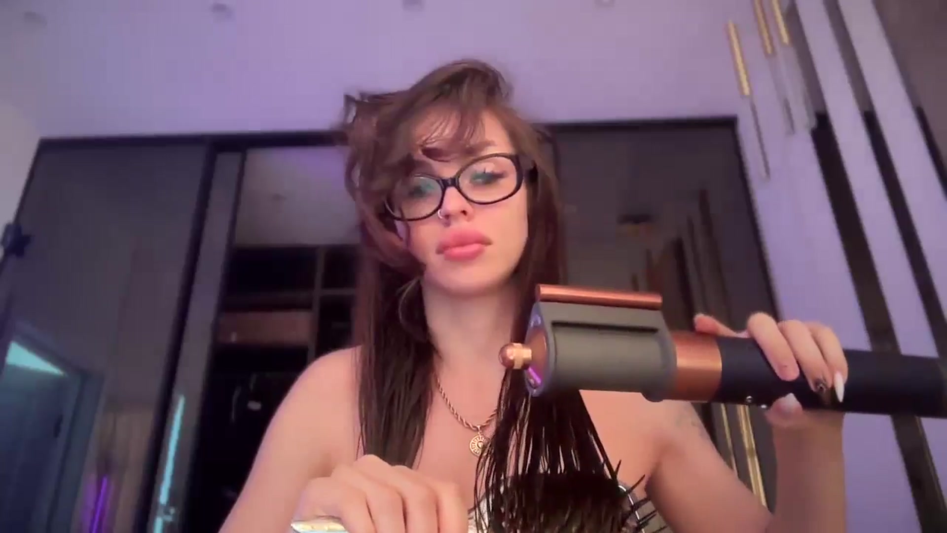 Gallery image thumbnail from UGLYGIRL_'s myfreecams stream on, 02/22/2025, 08:01 image 6 of 20
