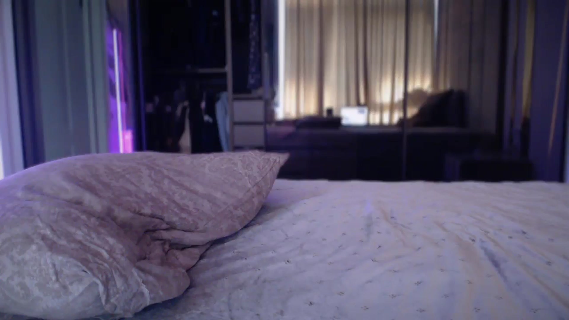 Gallery image thumbnail from UGLYGIRL_'s myfreecams stream on, 02/26/2025, 07:28 image 8 of 20