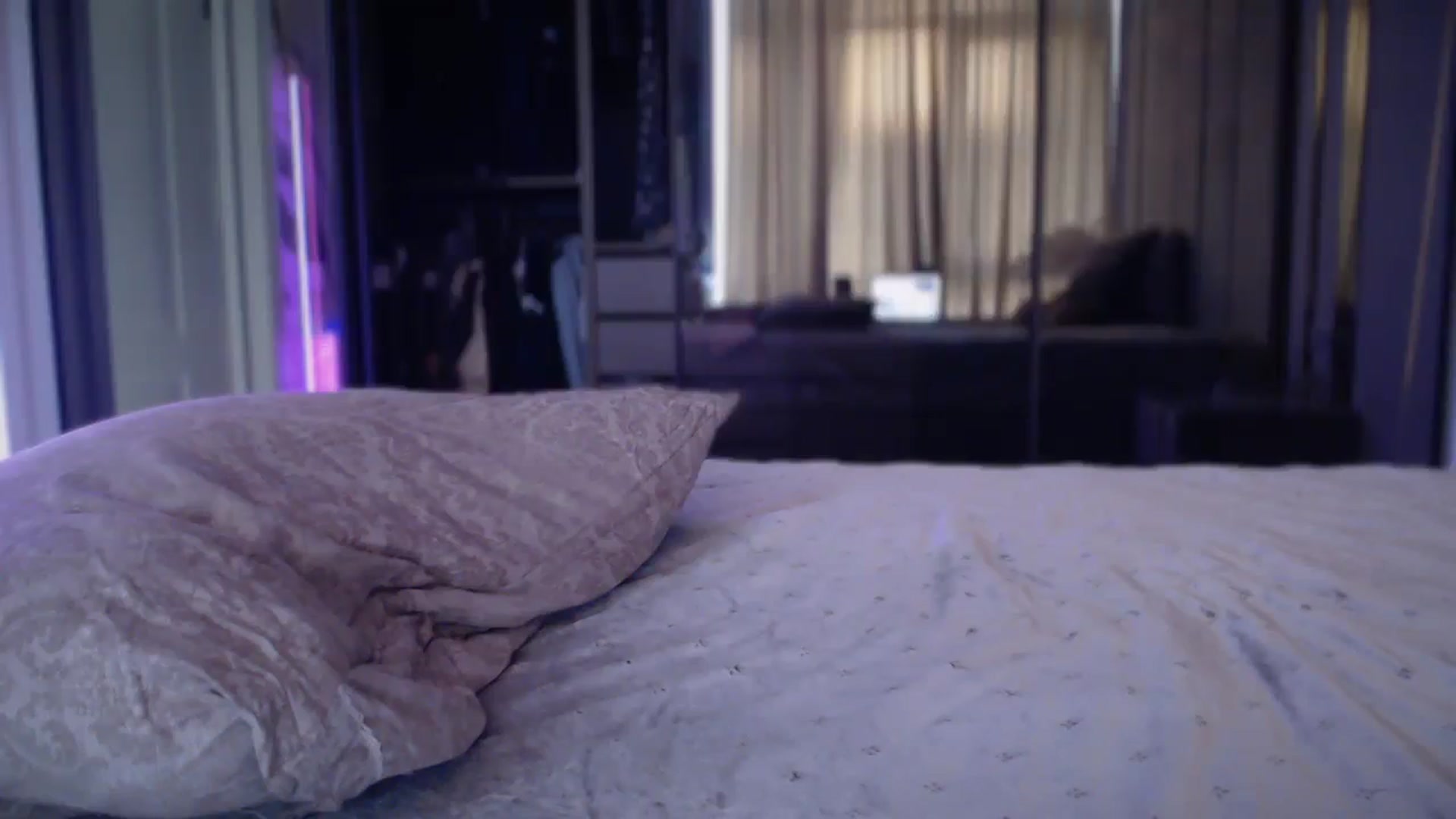 Gallery image thumbnail from UGLYGIRL_'s myfreecams stream on, 02/26/2025, 07:28 image 9 of 20
