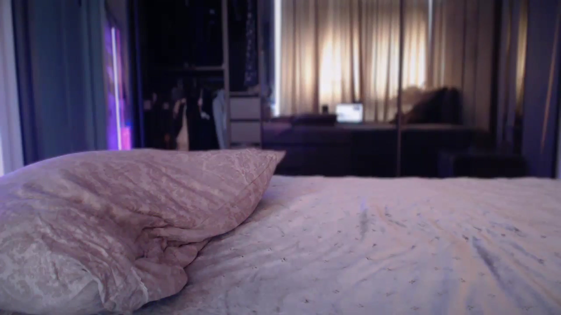 Gallery image thumbnail from UGLYGIRL_'s myfreecams stream on, 02/26/2025, 07:28 image 7 of 20
