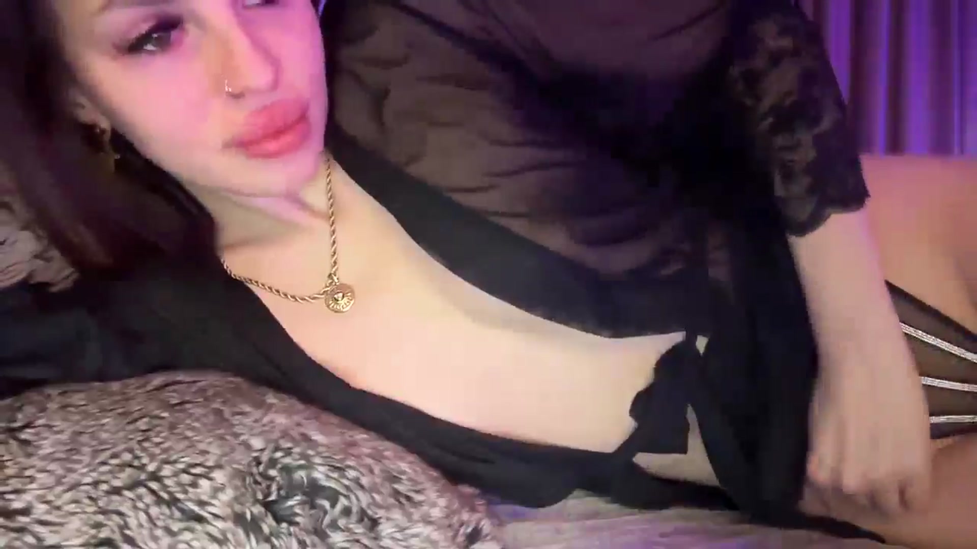 Gallery image thumbnail from UGLYGIRL_'s myfreecams stream on, 03/02/2025, 24:00 image 17 of 20