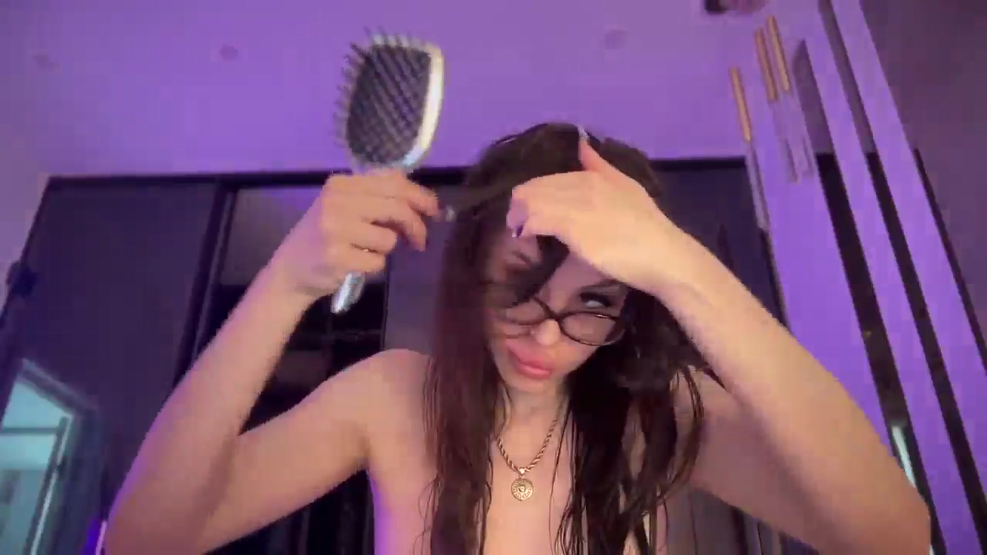 Gallery image thumbnail from UGLYGIRL_'s myfreecams stream on, 03/04/2025, 09:59 image 6 of 20