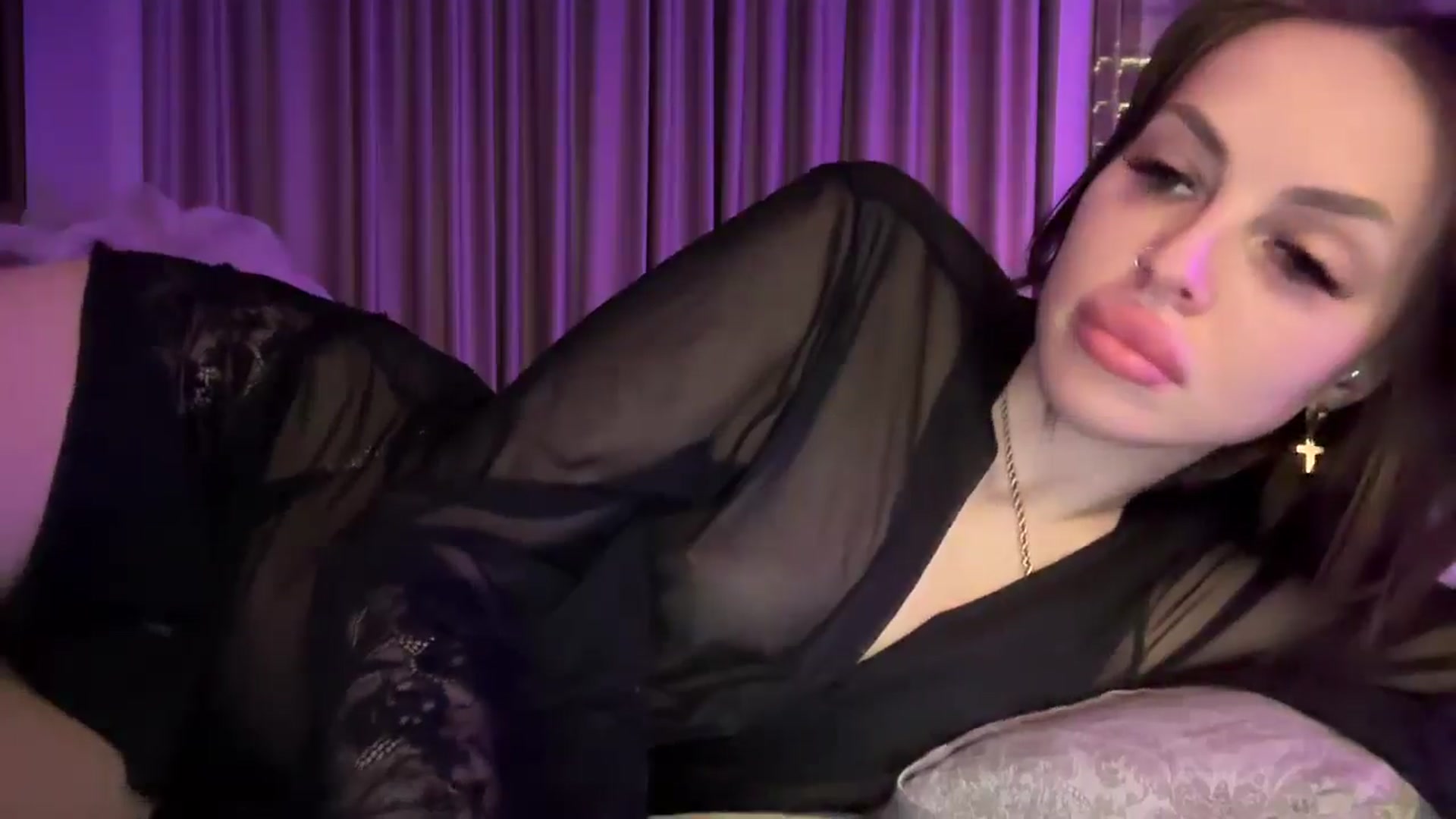 Gallery image thumbnail from UGLYGIRL_'s myfreecams stream on, 03/12/2025, 04:09 image 6 of 20