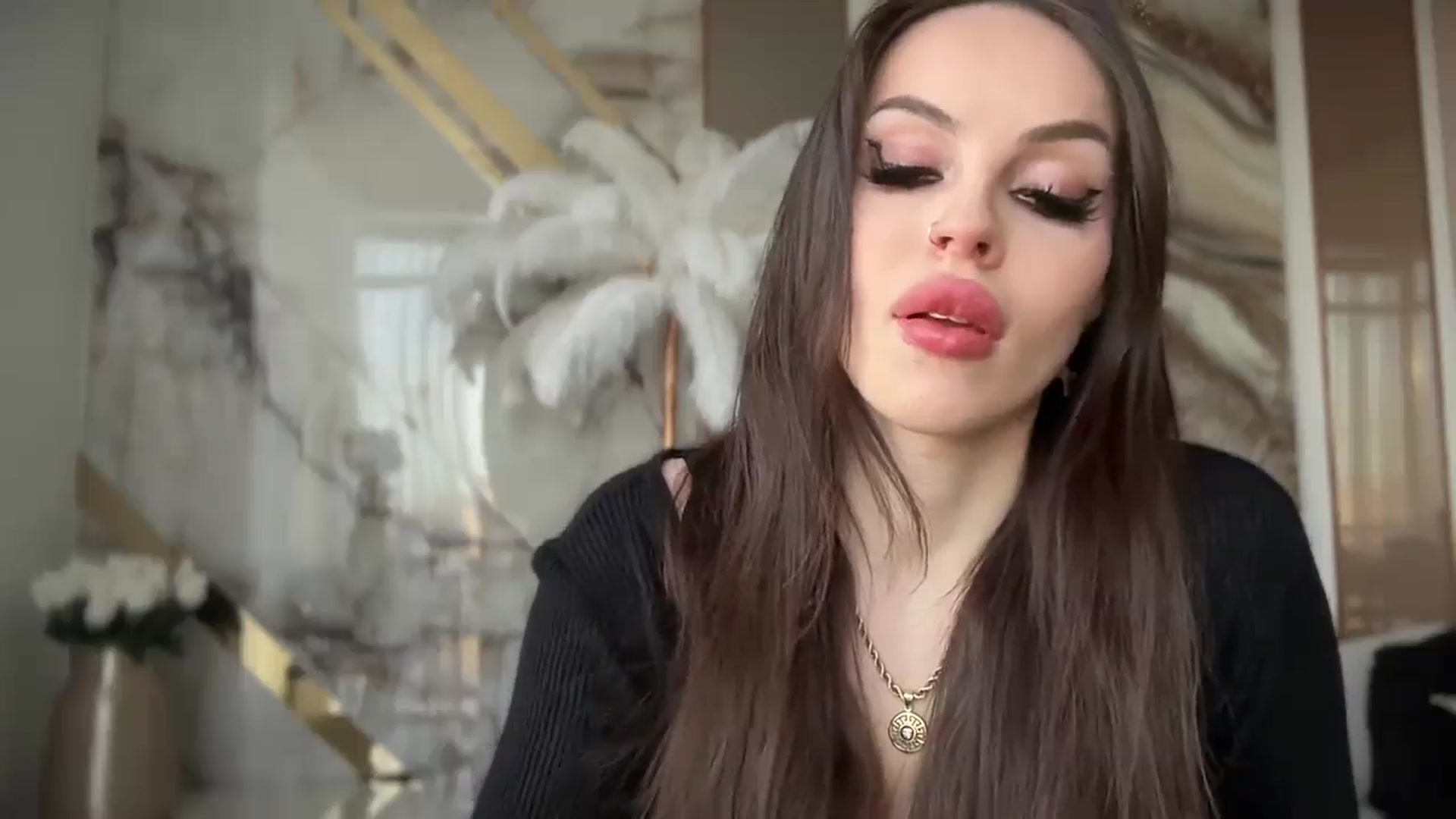 Gallery image thumbnail from UGLYGIRL_'s myfreecams stream on, 03/16/2025, 15:22 image 19 of 20