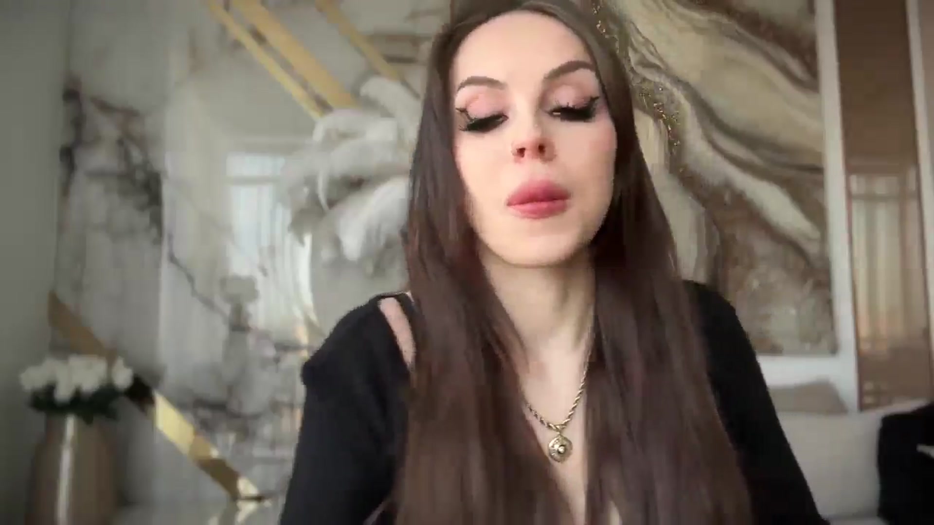 Gallery image thumbnail from UGLYGIRL_'s myfreecams stream on, 03/16/2025, 15:22 image 18 of 20