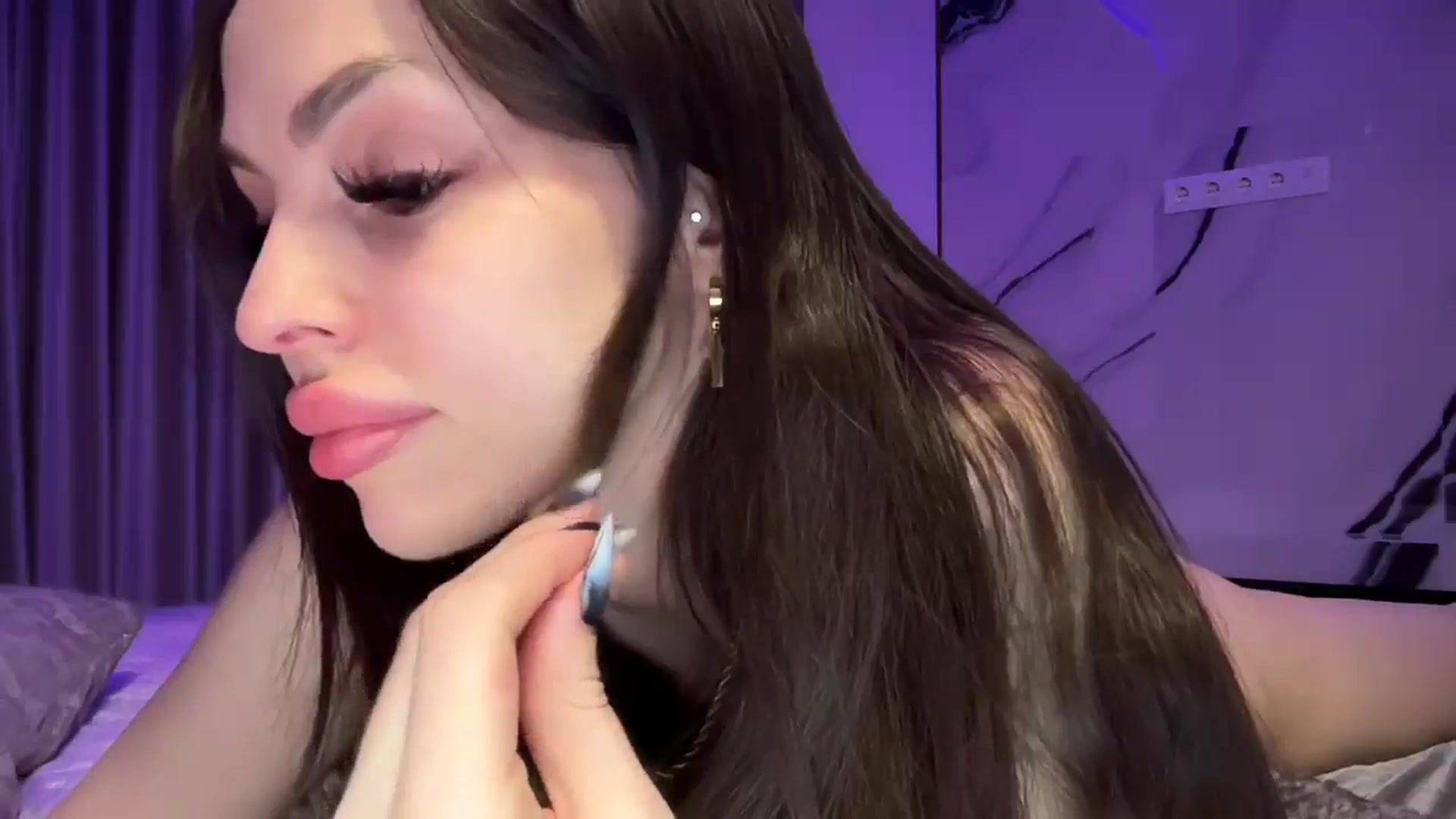 Gallery image thumbnail from UGLYGIRL_'s myfreecams stream on, 03/16/2025, 18:07 image 16 of 20