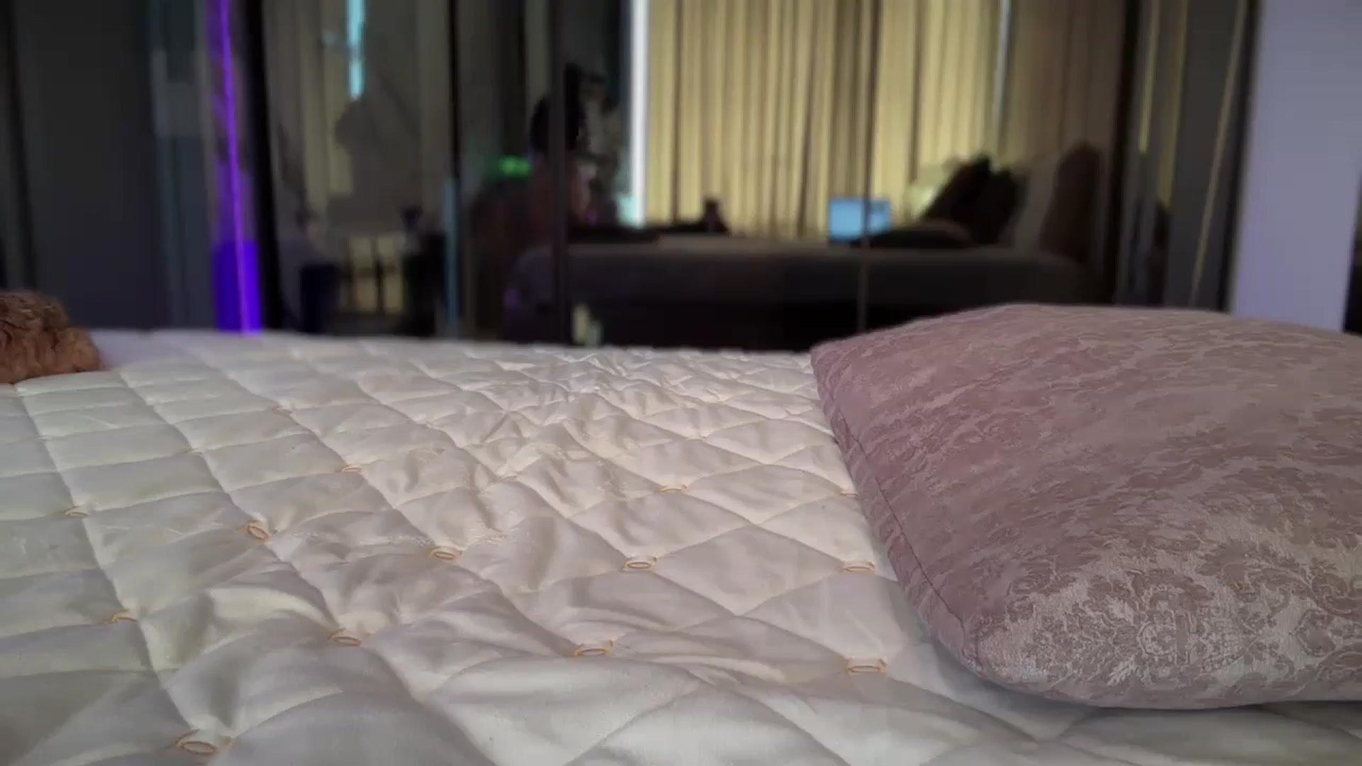 Gallery image thumbnail from UGLYGIRL_'s myfreecams stream on, 03/22/2025, 06:56 image 4 of 20