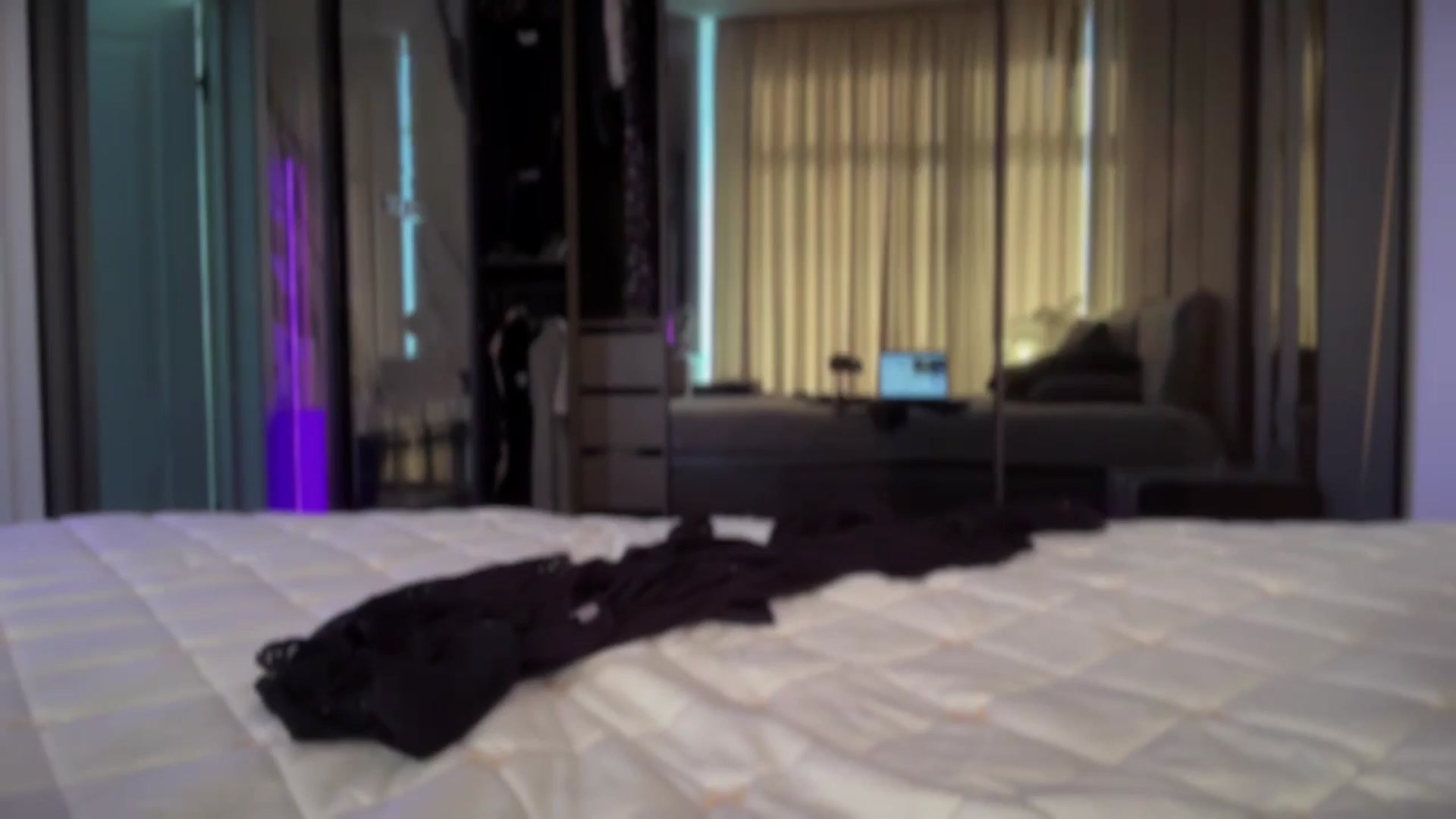 Gallery image thumbnail from UGLYGIRL_'s myfreecams stream on, 03/22/2025, 08:42 image 10 of 20