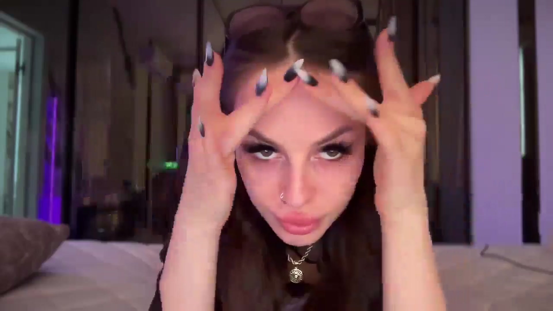 Gallery image thumbnail from UGLYGIRL_'s myfreecams stream on, 03/23/2025, 09:42 image 8 of 20