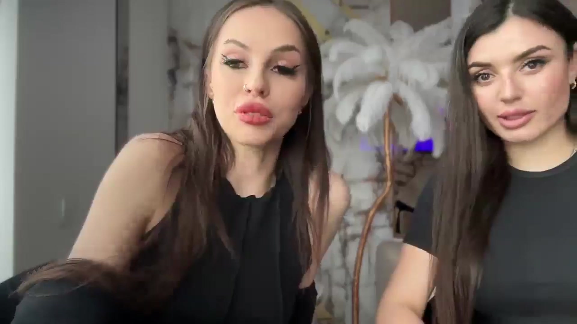 Gallery image thumbnail from UGLYGIRL_'s myfreecams stream on, 03/24/2025, 13:05 image 6 of 20