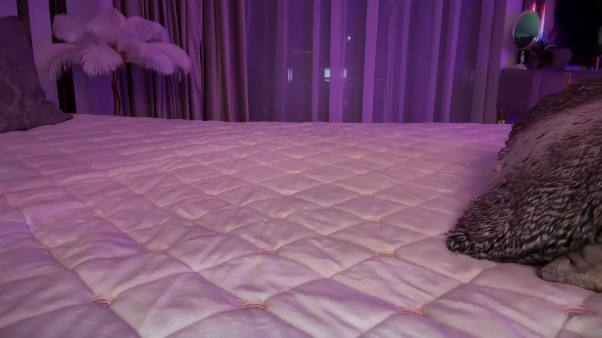 Gallery image thumbnail from UGLYGIRL_'s myfreecams stream on, 03/27/2025, 02:38 image 2 of 20