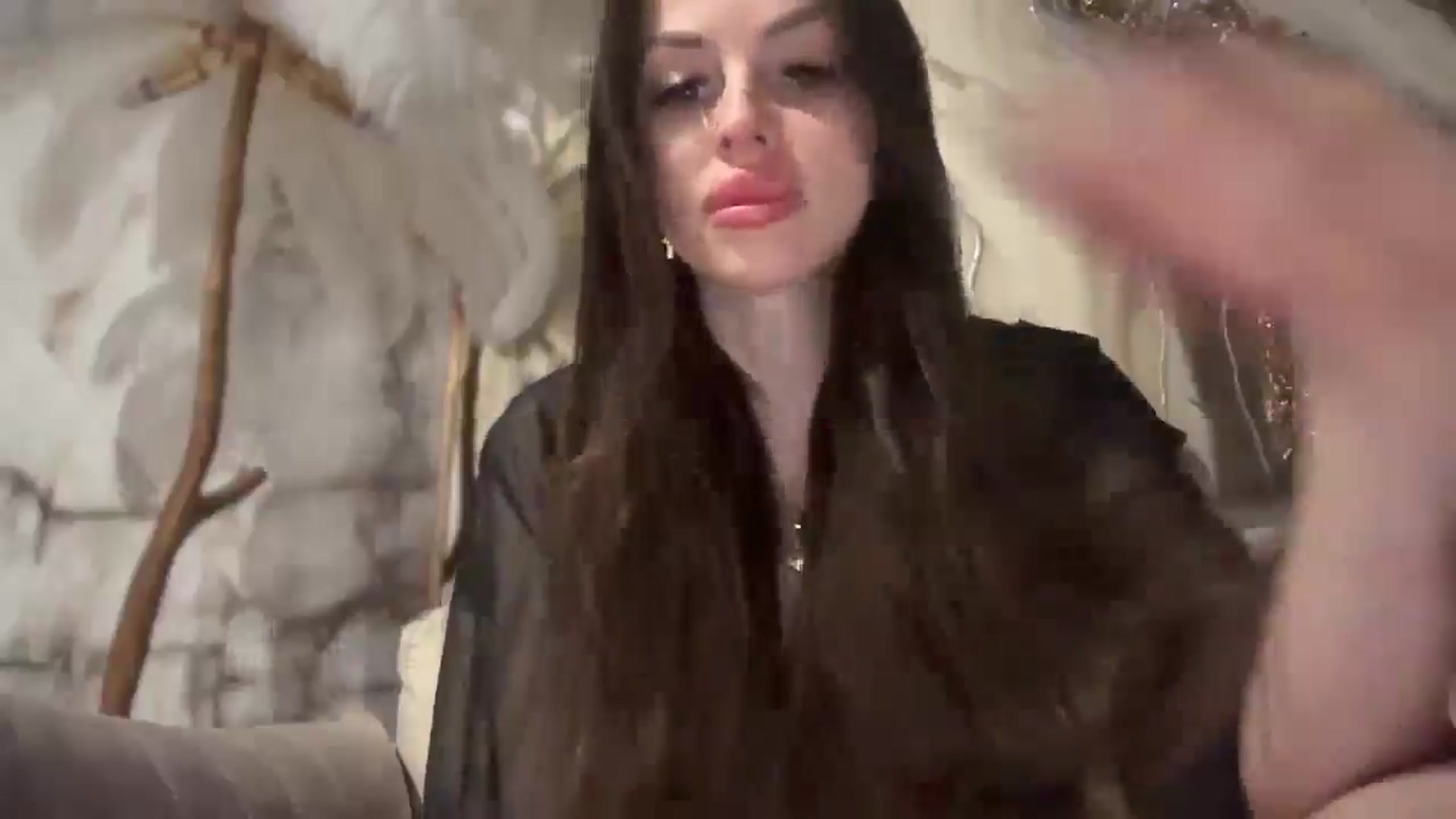 Gallery image thumbnail from UGLYGIRL_'s myfreecams stream on, 03/31/2025, 02:05 image 8 of 20
