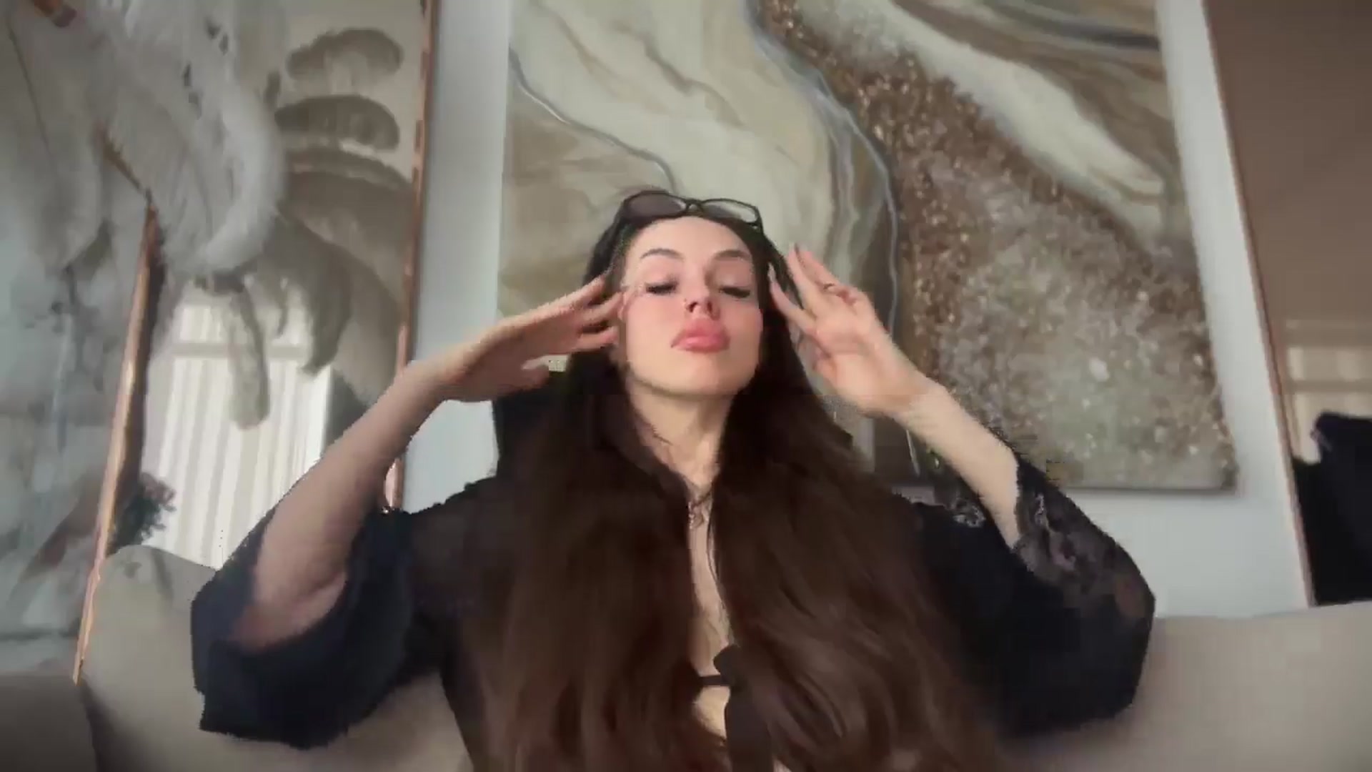 Gallery image thumbnail from UGLYGIRL_'s myfreecams stream on, 03/31/2025, 07:06 image 17 of 20