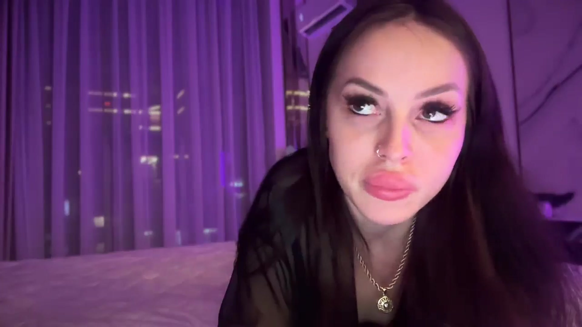 Gallery image thumbnail from UGLYGIRL_'s myfreecams stream on, 03/31/2025, 19:14 image 6 of 20