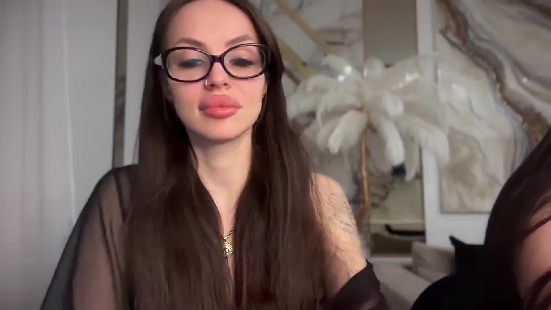 Gallery image thumbnail from UGLYGIRL_'s myfreecams stream on, 04/04/2025, 23:05 image 2 of 20