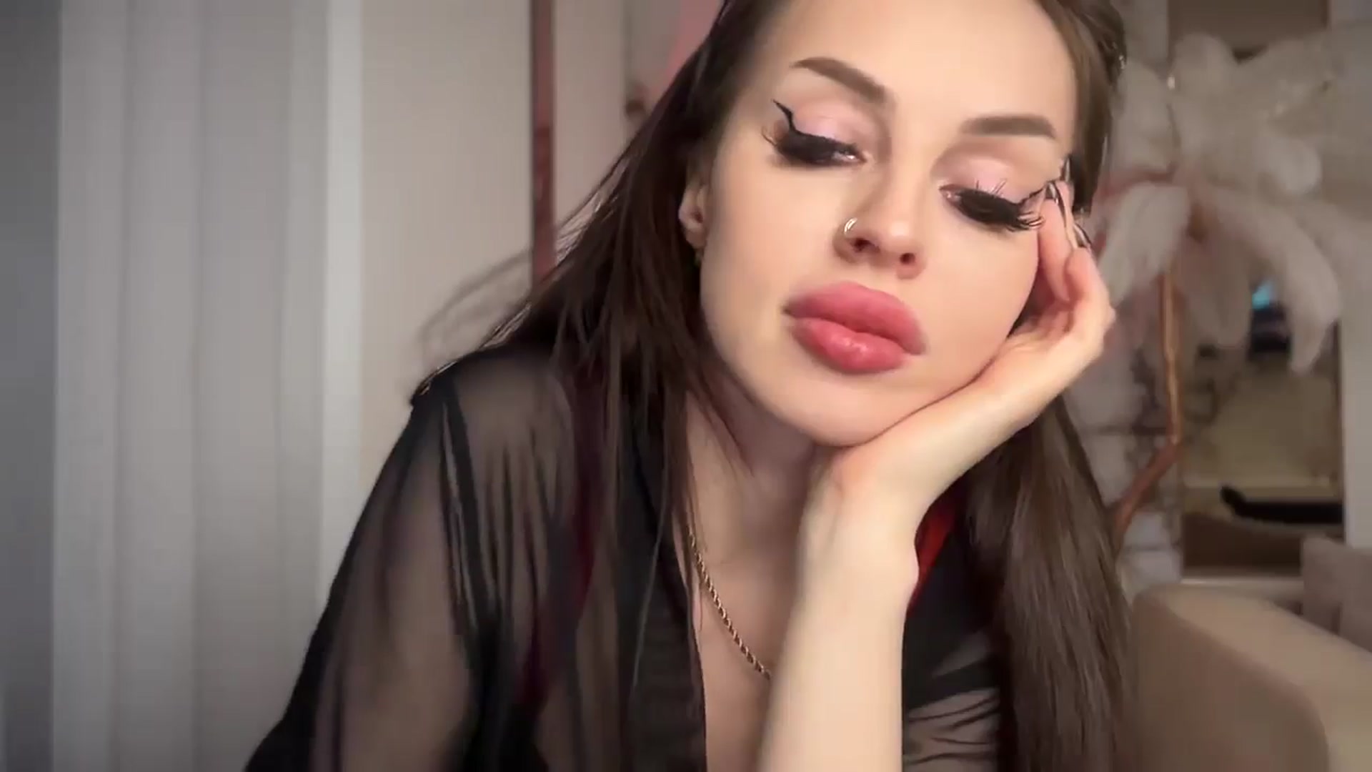 Gallery image thumbnail from UGLYGIRL_'s myfreecams stream on, 04/05/2025, 22:04 image 9 of 20