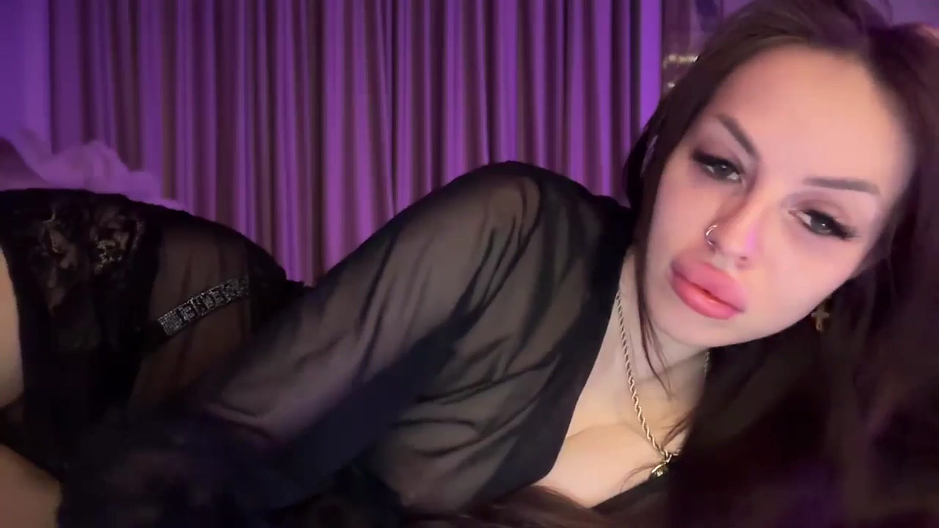 Gallery image thumbnail from UGLYGIRL_'s myfreecams stream on, 04/06/2025, 21:04 image 16 of 20