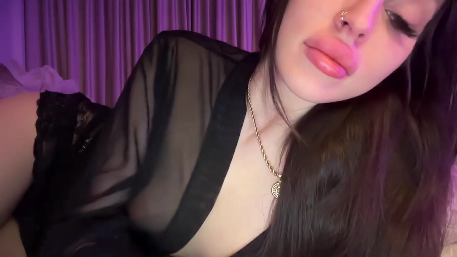 Gallery image thumbnail from UGLYGIRL_'s myfreecams stream on, 04/06/2025, 22:03 image 1 of 20