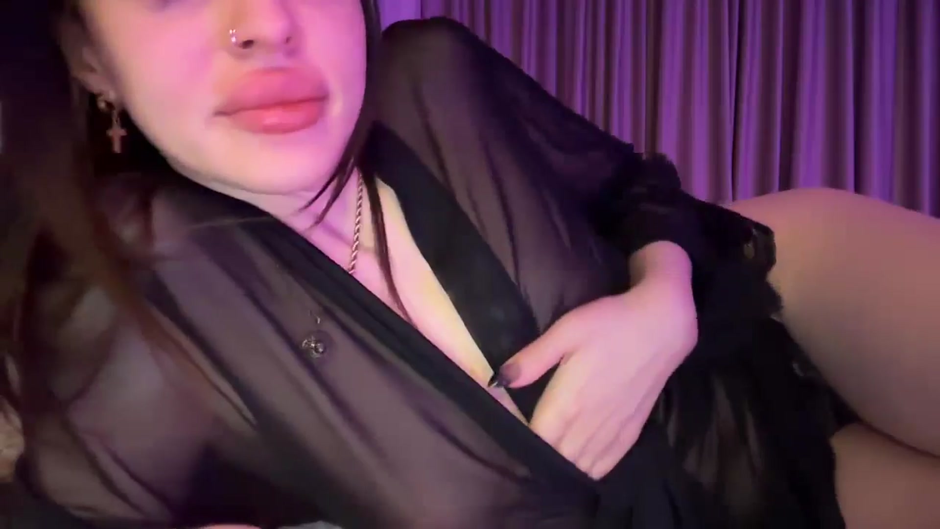 Gallery image thumbnail from UGLYGIRL_'s myfreecams stream on, 04/06/2025, 22:03 image 15 of 20