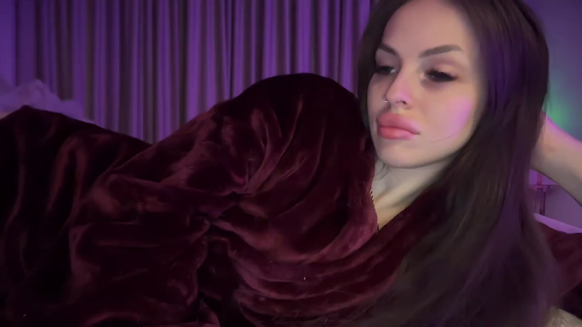 Gallery image thumbnail from UGLYGIRL_'s myfreecams stream on, 04/07/2025, 01:32 image 4 of 20