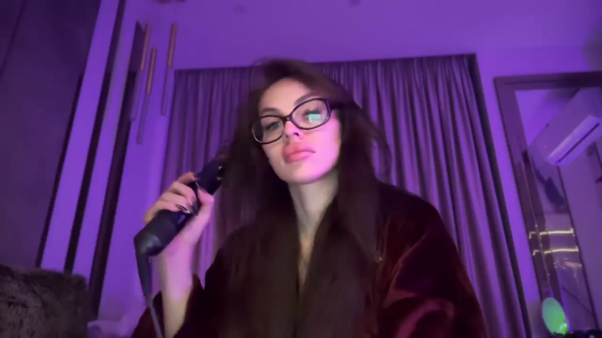 Gallery image thumbnail from UGLYGIRL_'s myfreecams stream on, 04/07/2025, 03:35 image 6 of 20