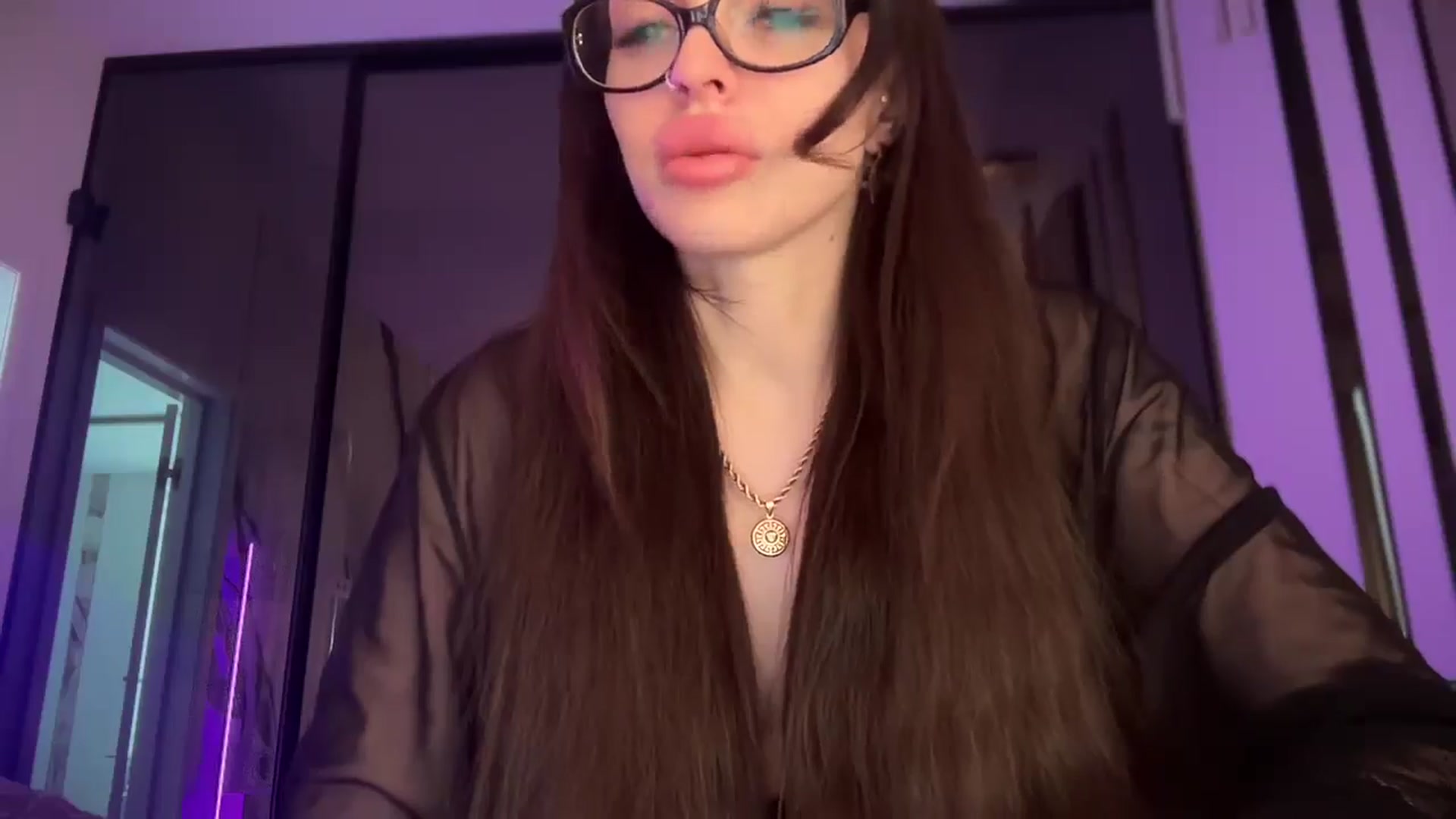 Gallery image thumbnail from UGLYGIRL_'s myfreecams stream on, 04/07/2025, 10:53 image 16 of 20