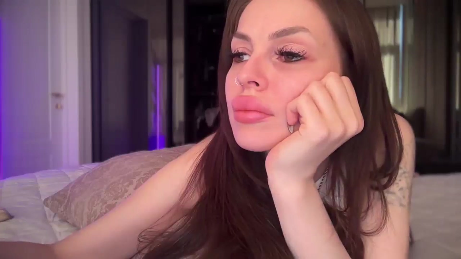 Gallery image thumbnail from UGLYGIRL_'s myfreecams stream on, 04/08/2025, 06:47 image 17 of 20