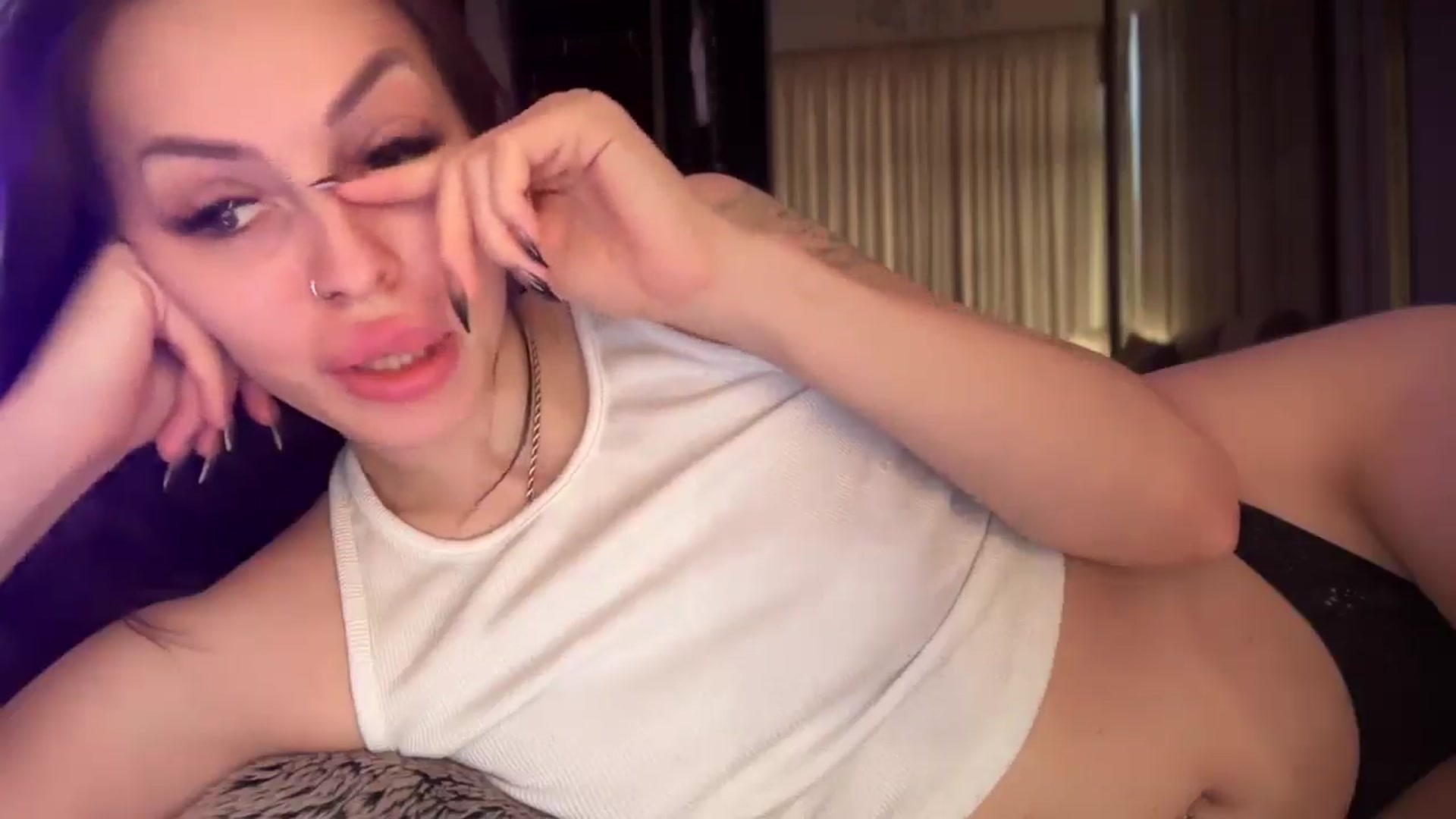 Gallery image thumbnail from UGLYGIRL_'s myfreecams stream on, 04/08/2025, 11:33 image 4 of 20