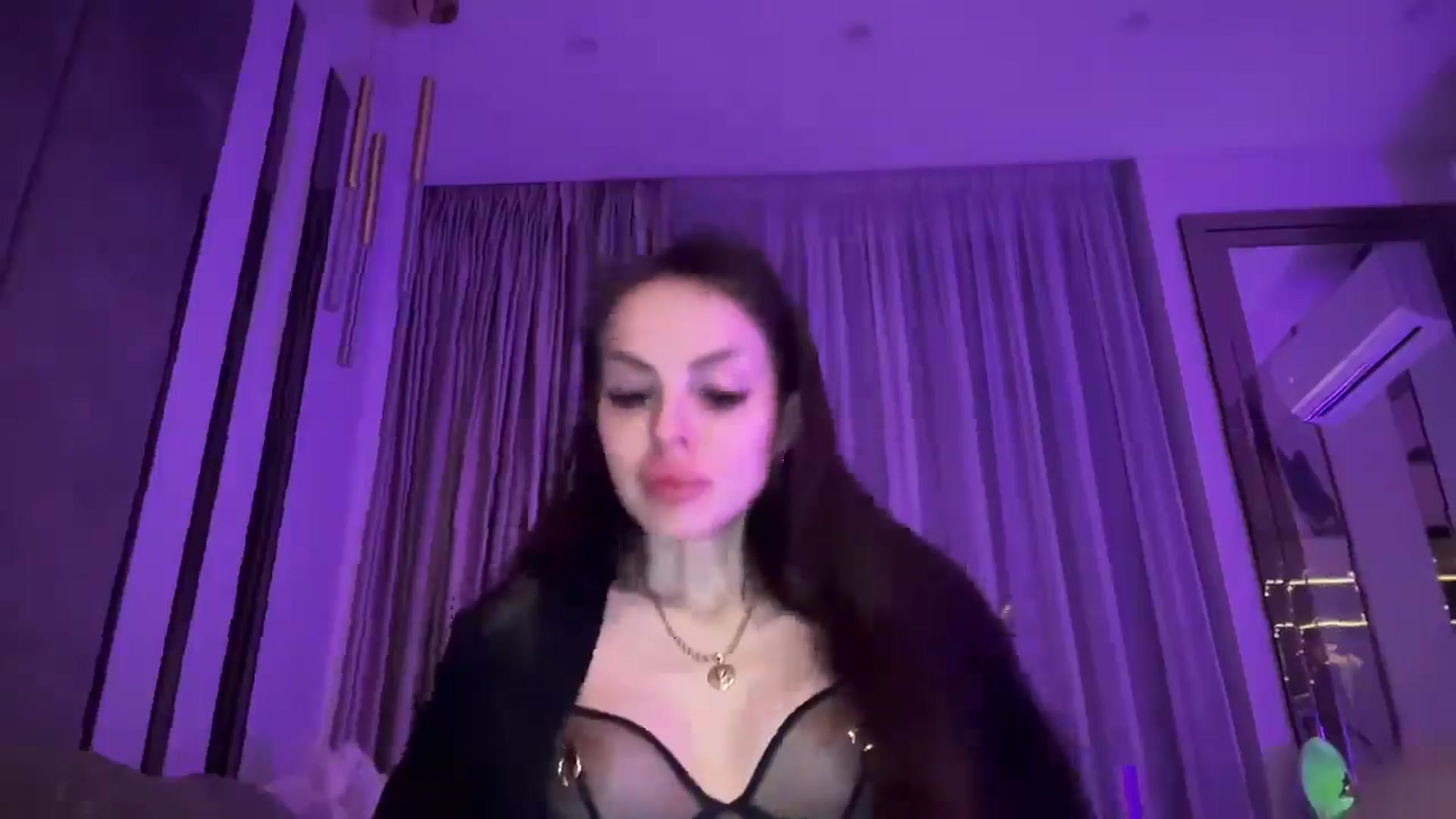 Gallery image thumbnail from UGLYGIRL_'s myfreecams stream on, 04/09/2025, 24:43 image 13 of 20