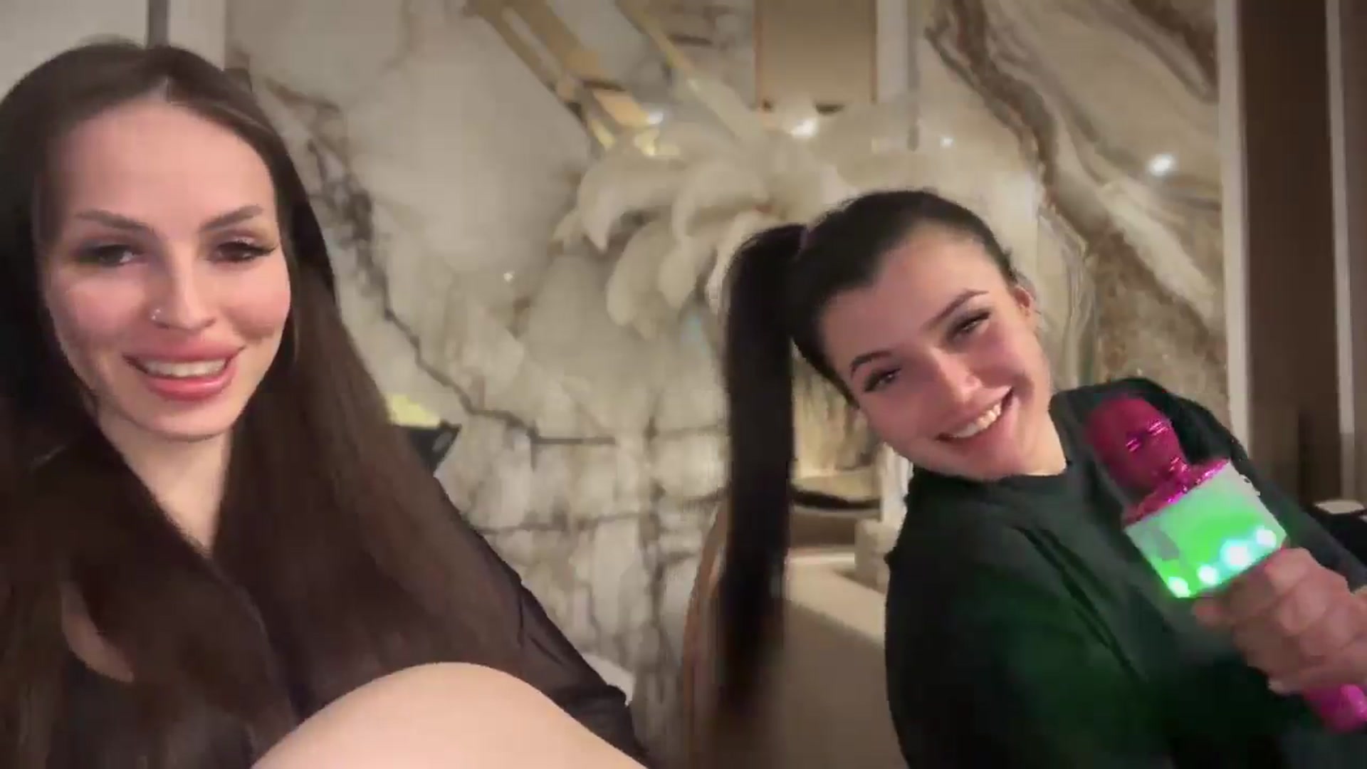 Gallery image thumbnail from UGLYGIRL_'s myfreecams stream on, 04/10/2025, 24:02 image 10 of 20