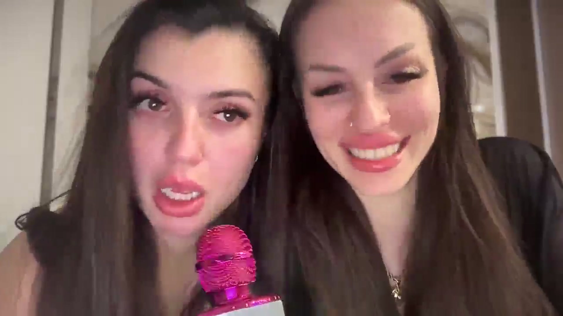 Gallery image thumbnail from UGLYGIRL_'s myfreecams stream on, 04/10/2025, 01:23 image 4 of 20