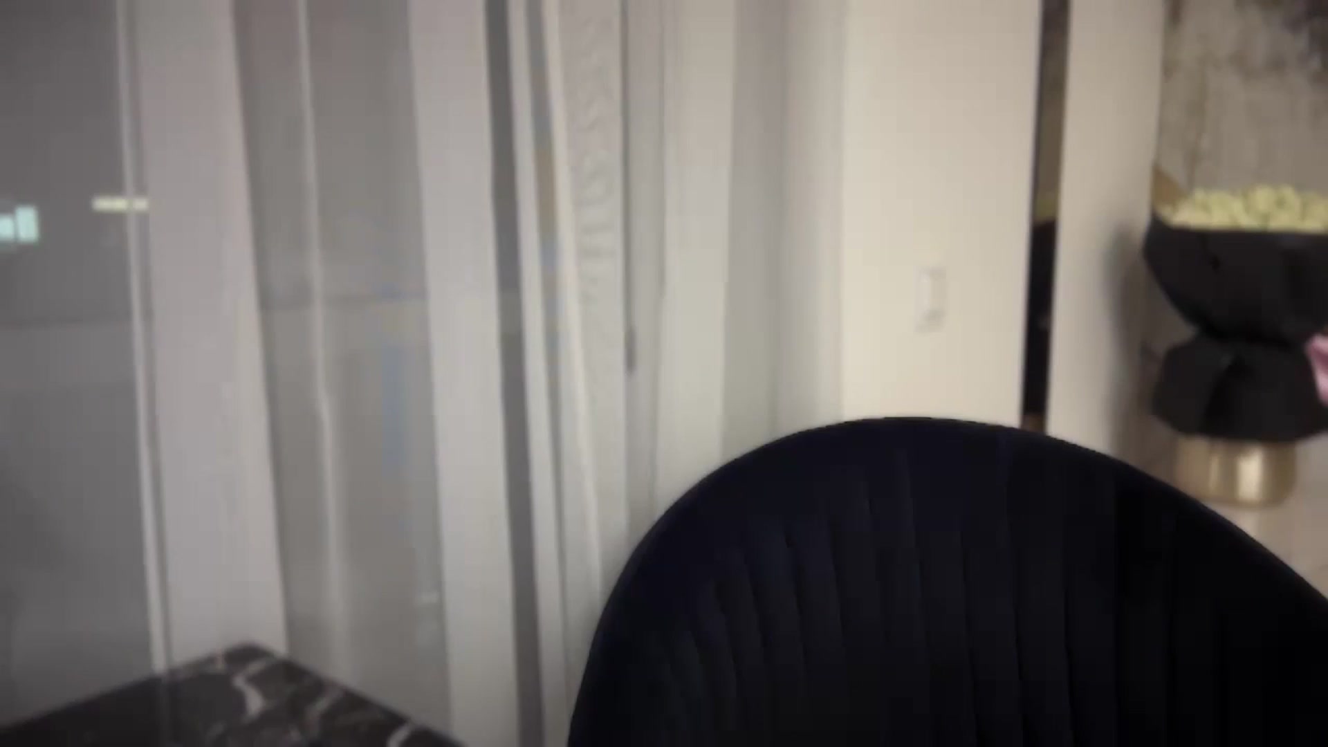 Gallery image thumbnail from UGLYGIRL_'s myfreecams stream on, 04/10/2025, 23:18 image 8 of 20