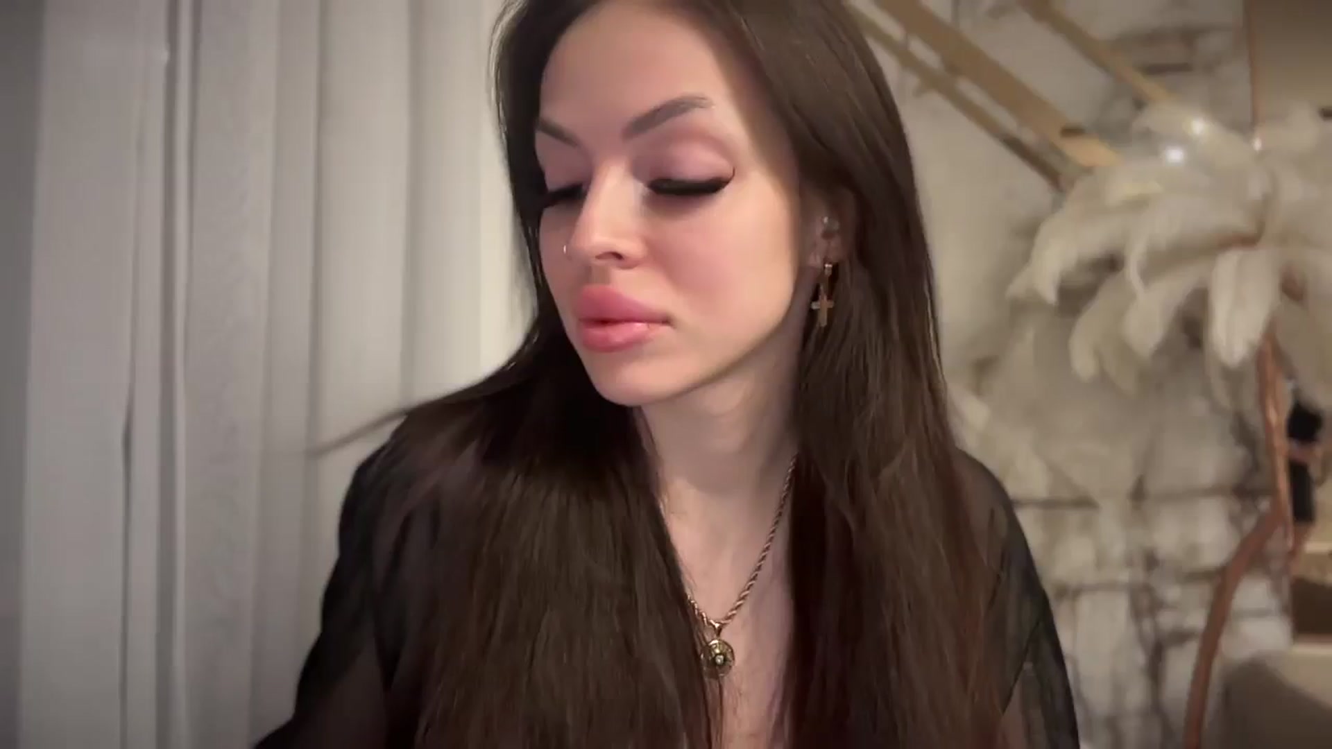 Gallery image thumbnail from UGLYGIRL_'s myfreecams stream on, 04/10/2025, 23:18 image 7 of 20