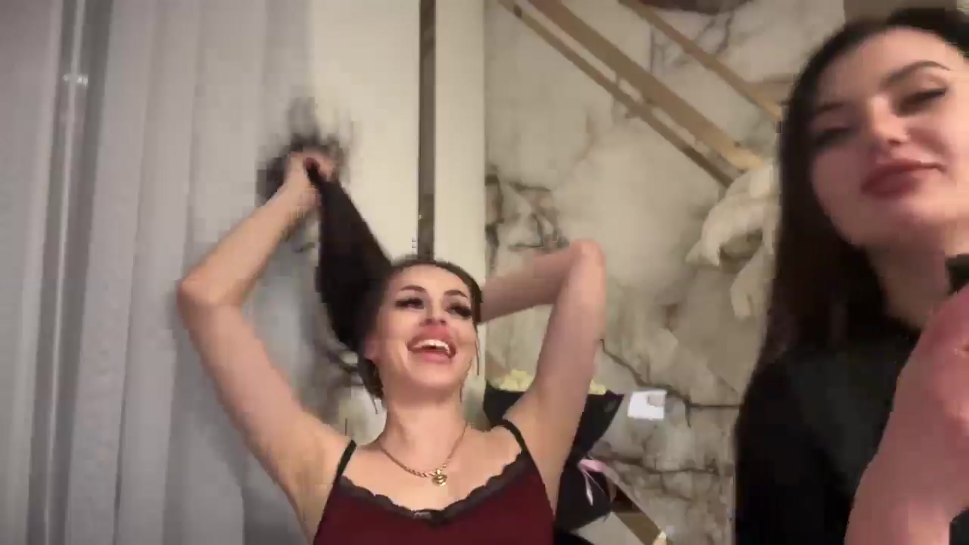 Gallery image thumbnail from UGLYGIRL_'s myfreecams stream on, 04/13/2025, 02:30 image 6 of 20