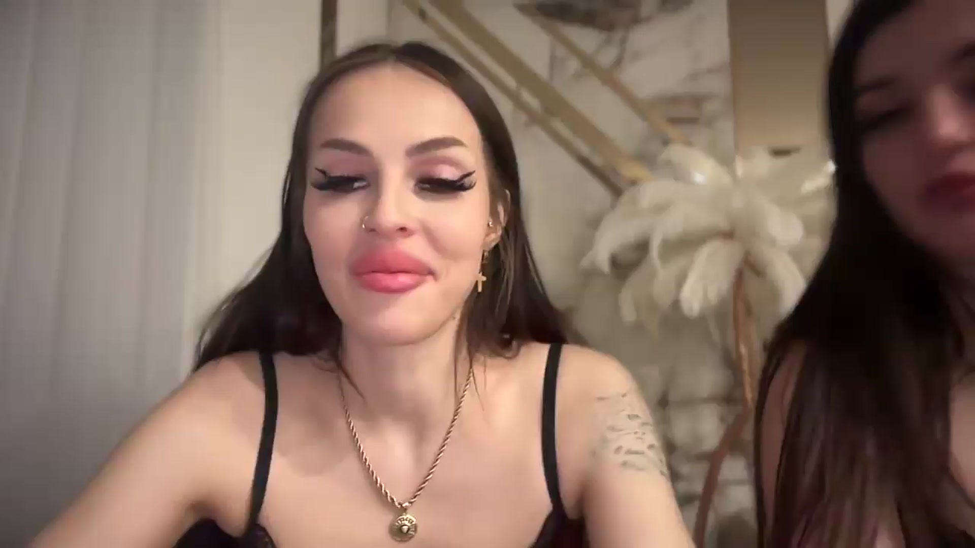 Gallery image thumbnail from UGLYGIRL_'s myfreecams stream on, 04/13/2025, 02:30 image 1 of 20
