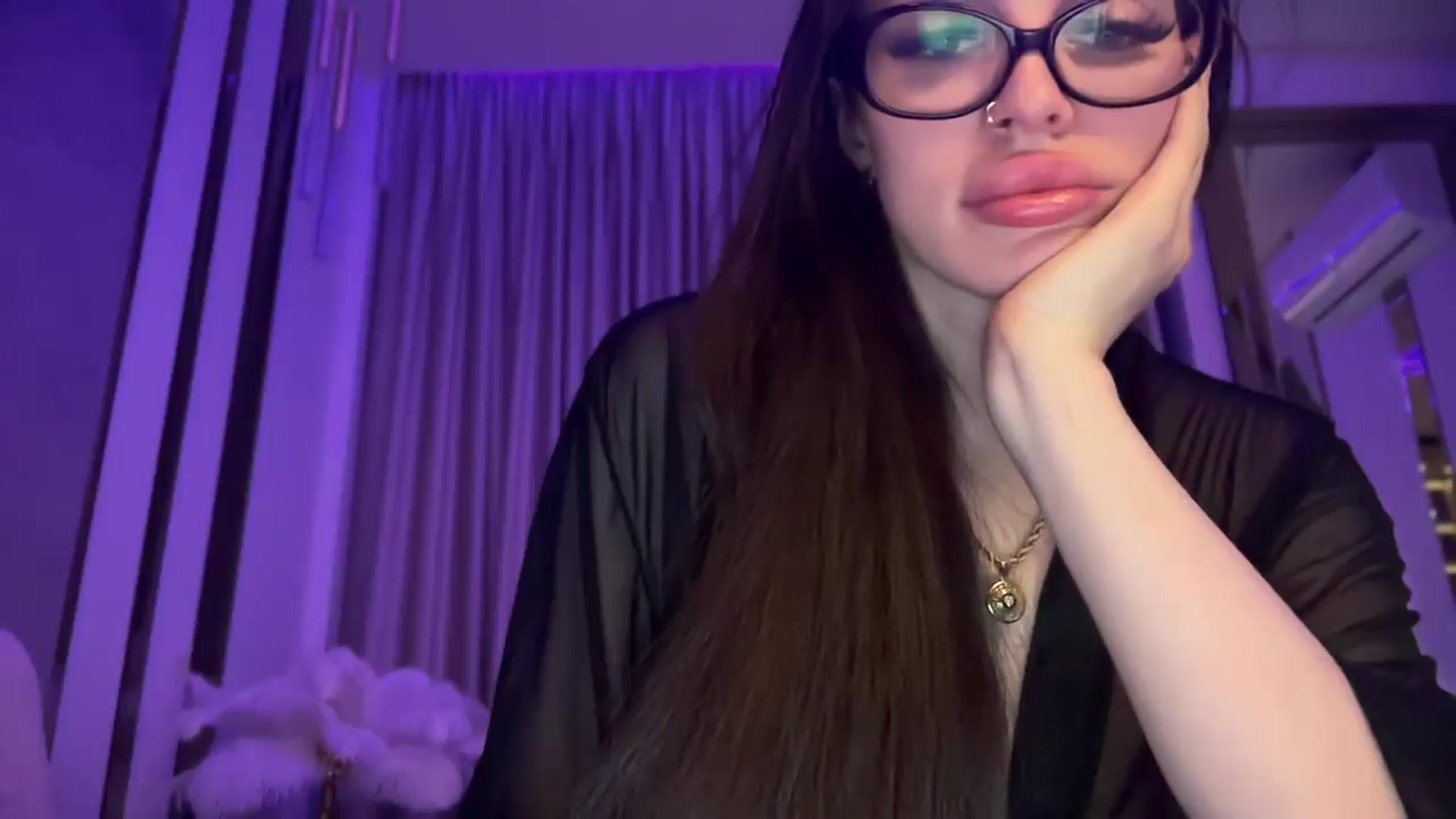 Gallery image thumbnail from UGLYGIRL_'s myfreecams stream on, 04/14/2025, 02:49 image 14 of 20