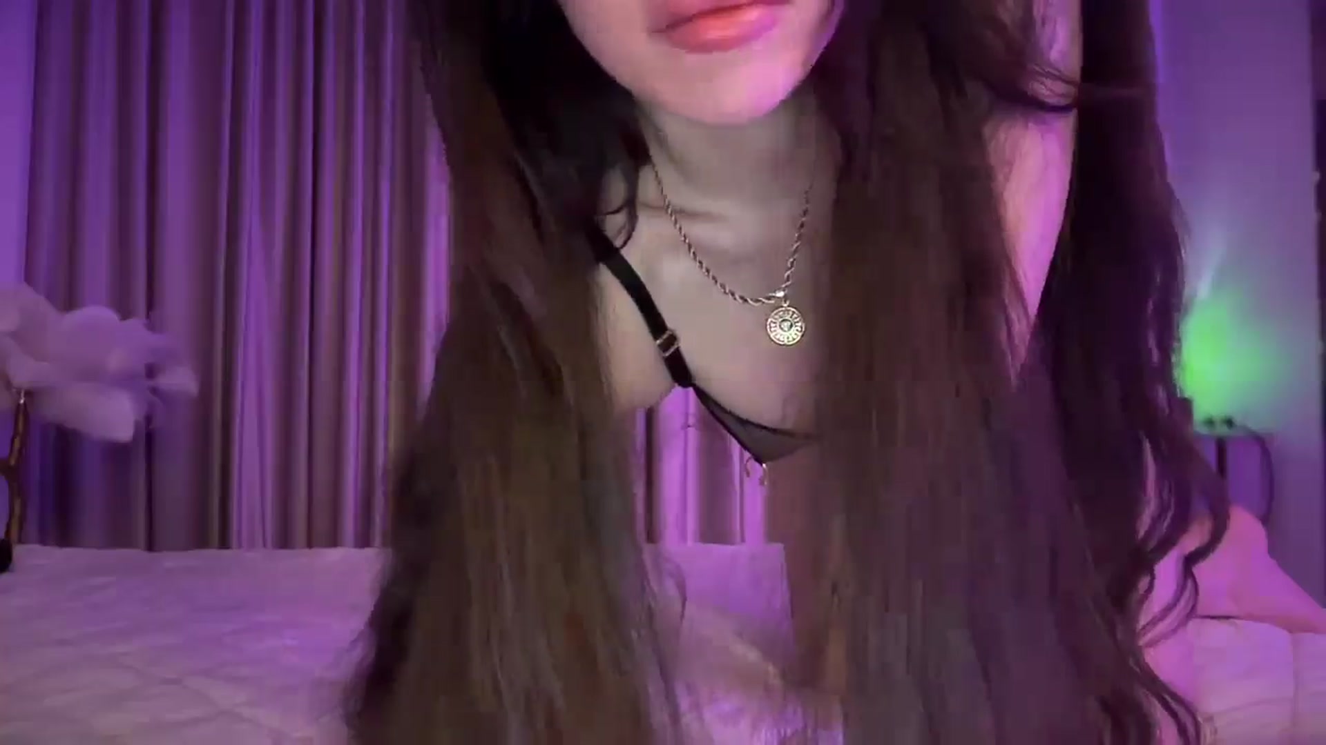 Gallery image thumbnail from UGLYGIRL_'s myfreecams stream on, 04/16/2025, 23:44 image 7 of 20