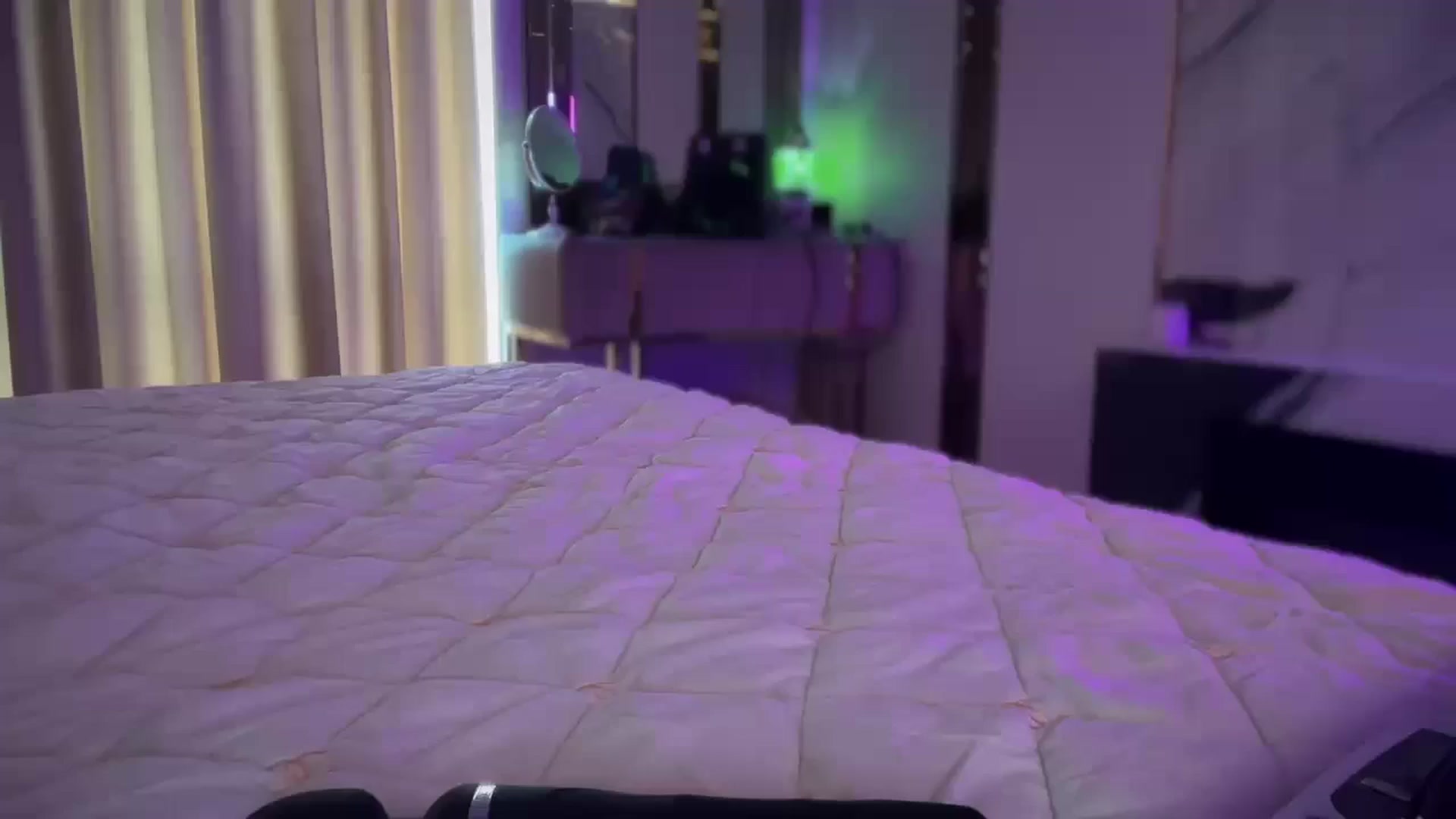 Gallery image thumbnail from UGLYGIRL_'s myfreecams stream on, 04/17/2025, 04:26 image 14 of 20