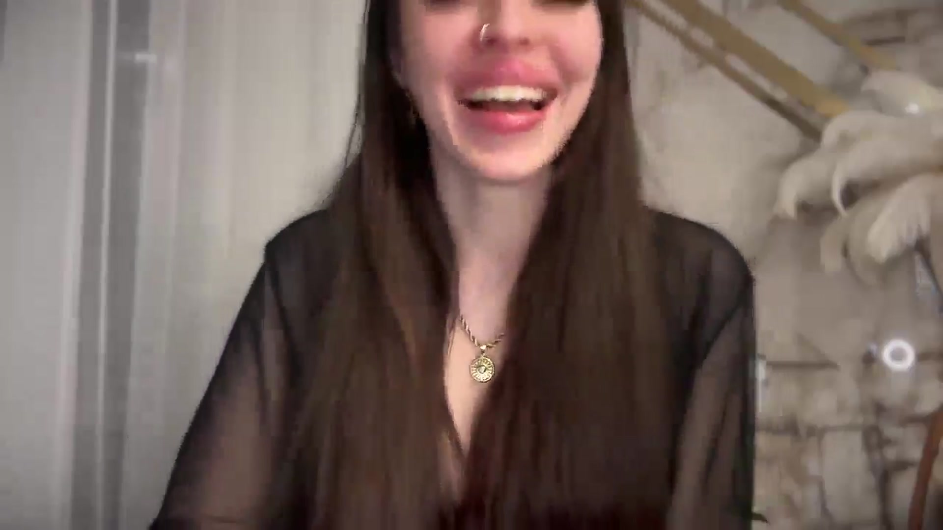 Gallery image thumbnail from UGLYGIRL_'s myfreecams stream on, 04/18/2025, 23:07 image 15 of 20