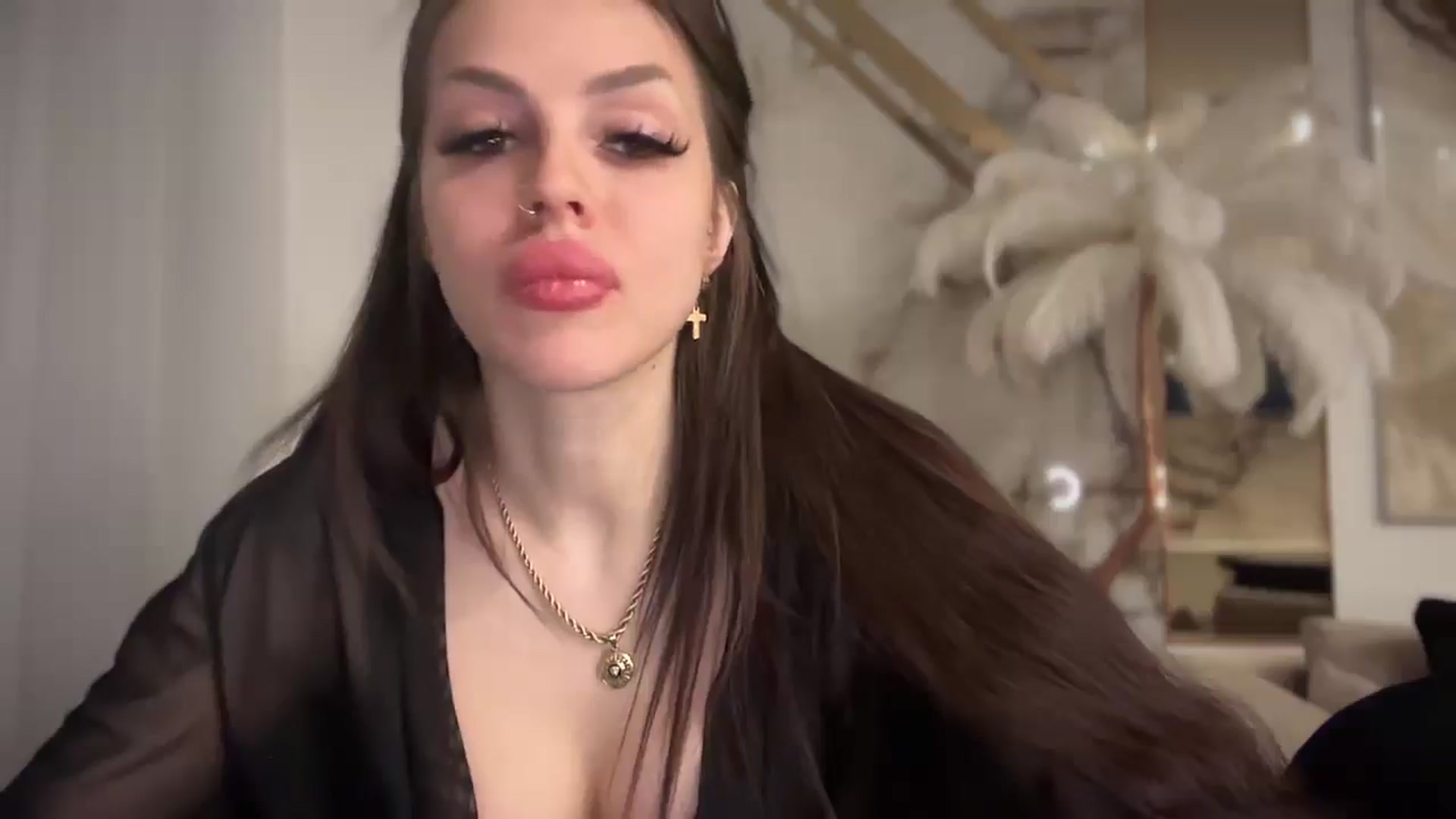 Gallery image thumbnail from UGLYGIRL_'s myfreecams stream on, 04/18/2025, 23:47 image 7 of 20