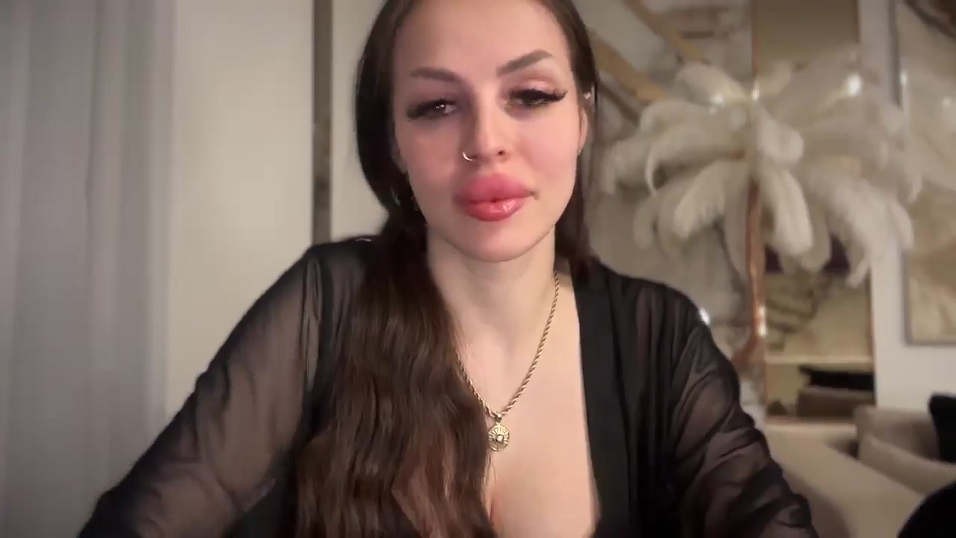 Gallery image thumbnail from UGLYGIRL_'s myfreecams stream on, 04/19/2025, 24:00 image 19 of 20