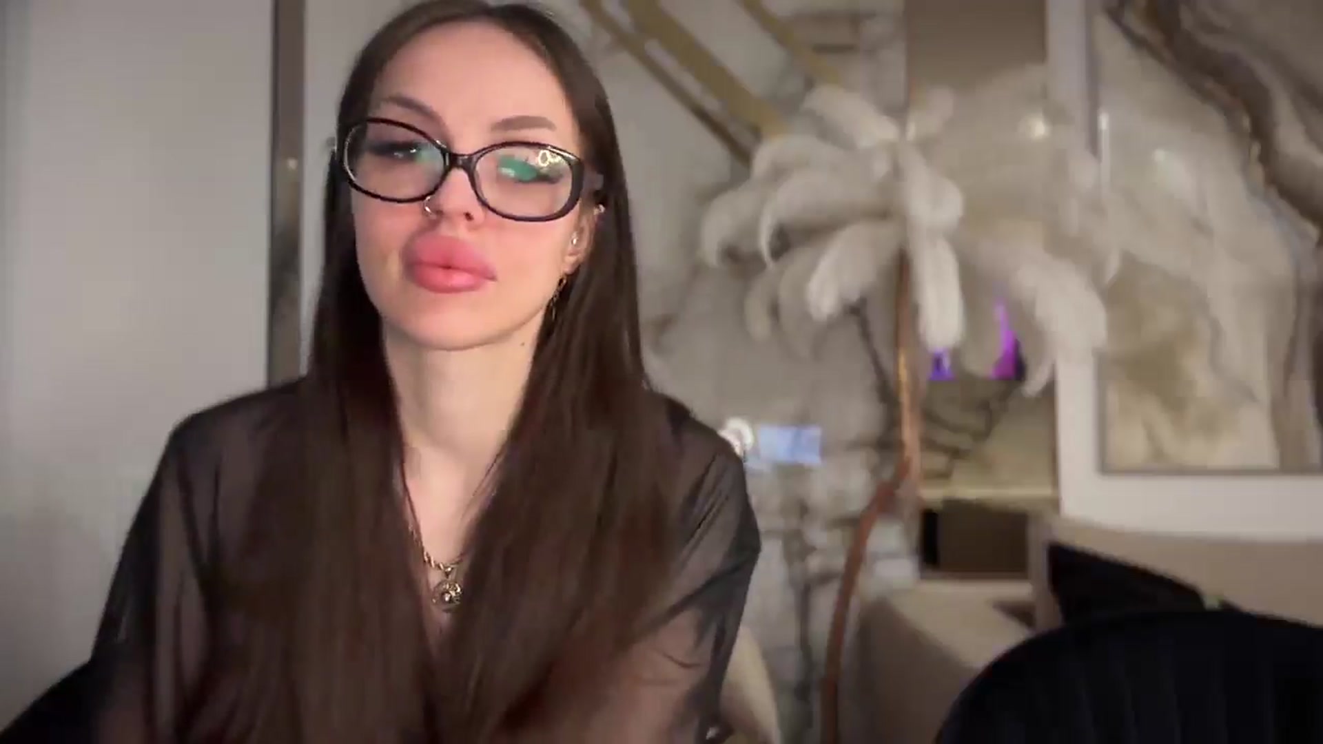 Gallery image thumbnail from UGLYGIRL_'s myfreecams stream on, 04/19/2025, 23:41 image 3 of 20