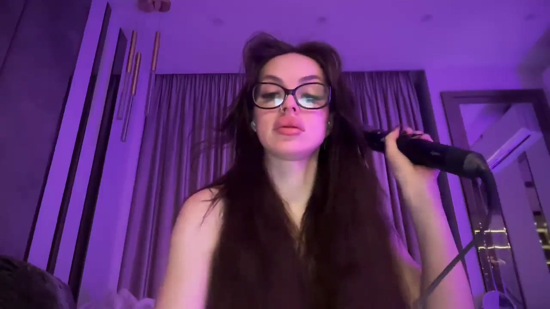 Gallery image thumbnail from UGLYGIRL_'s myfreecams stream on, 04/22/2025, 02:14 image 5 of 20